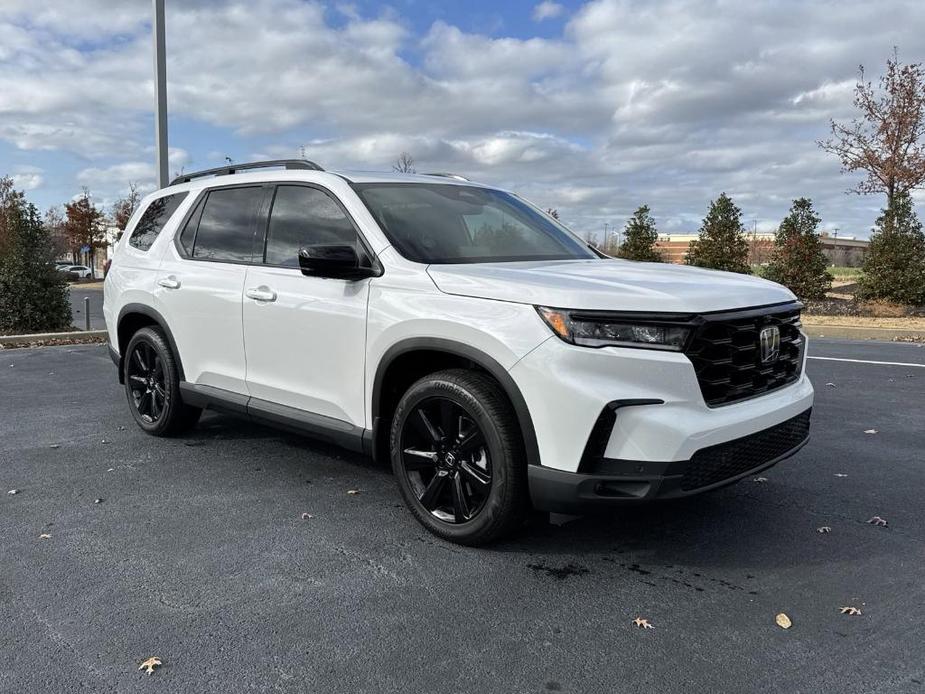 new 2025 Honda Pilot car, priced at $54,173