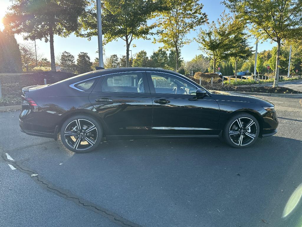 new 2025 Honda Accord Hybrid car, priced at $33,317