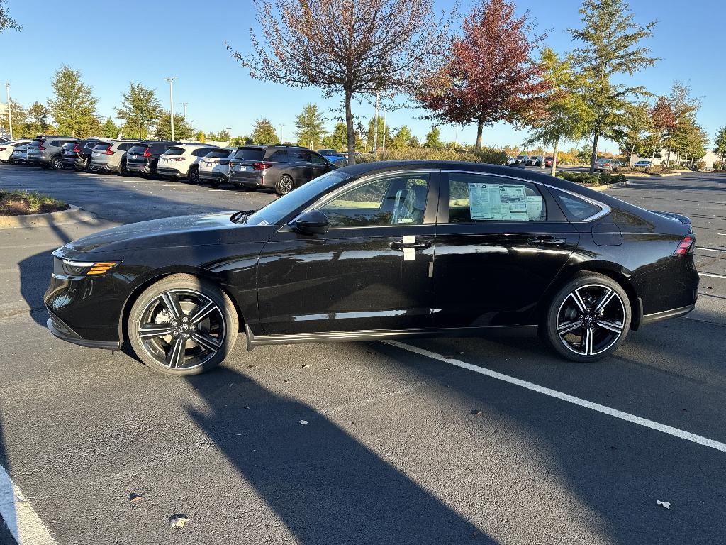 new 2025 Honda Accord Hybrid car, priced at $33,317