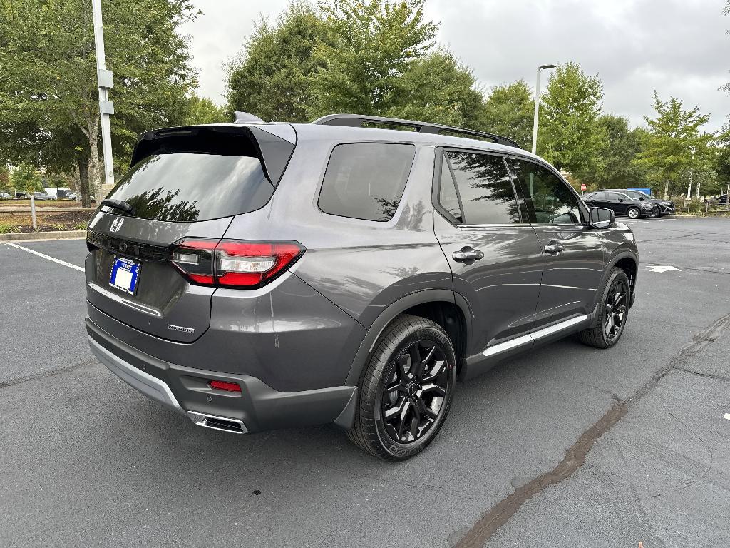 new 2025 Honda Pilot car, priced at $47,918