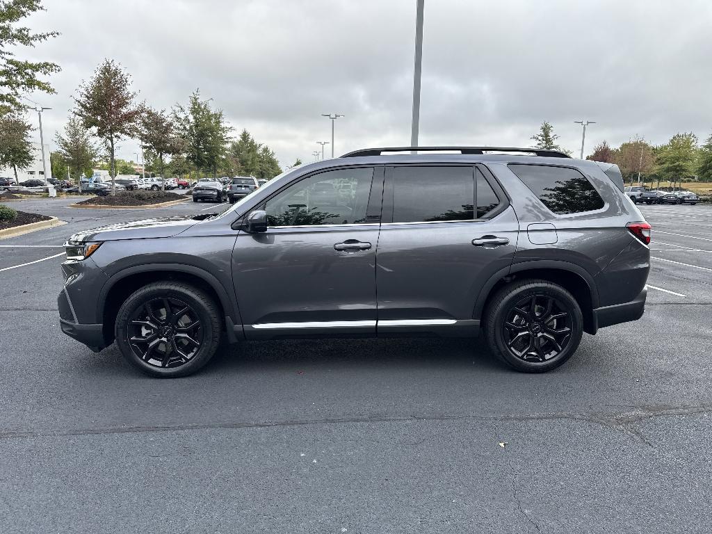 new 2025 Honda Pilot car, priced at $47,918