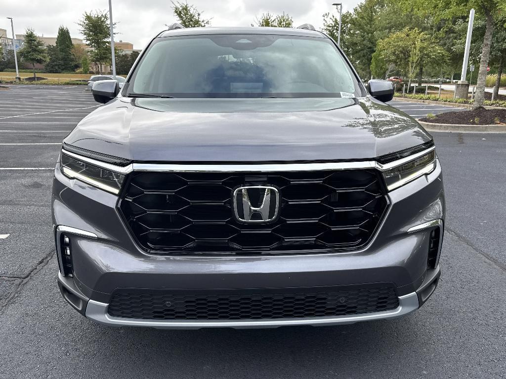 new 2025 Honda Pilot car, priced at $47,918