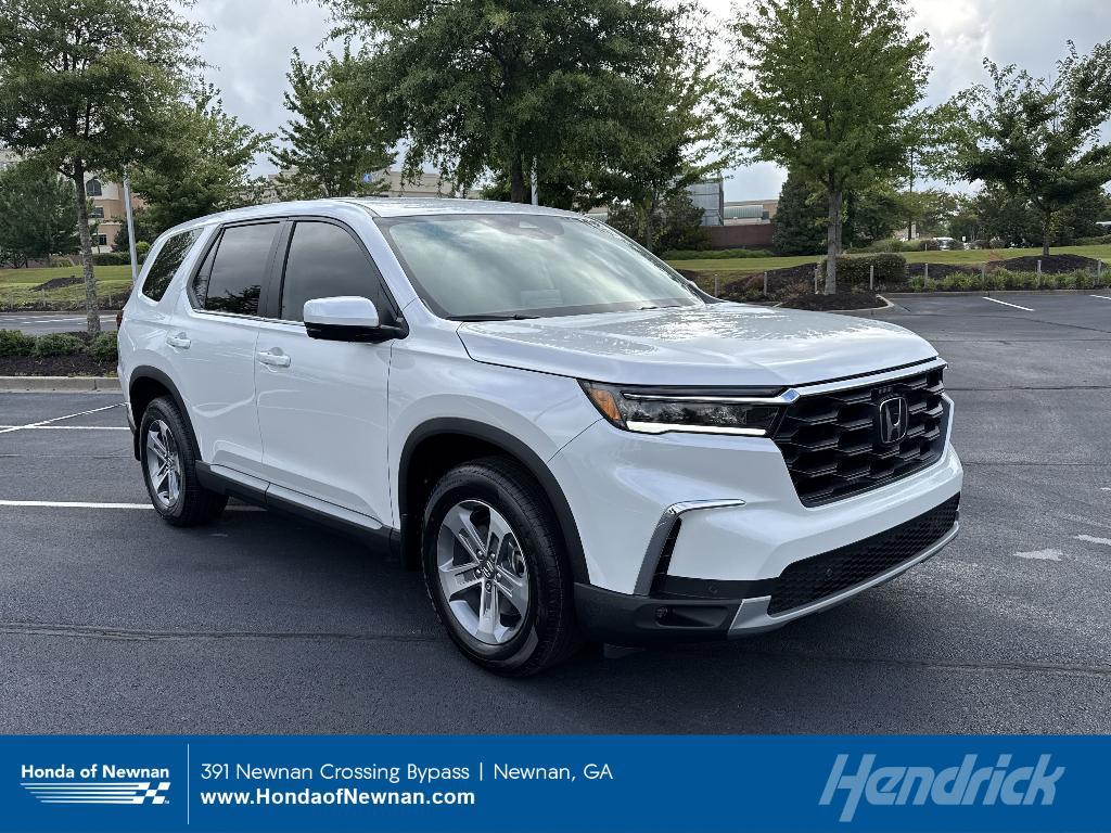 new 2025 Honda Pilot car, priced at $44,659