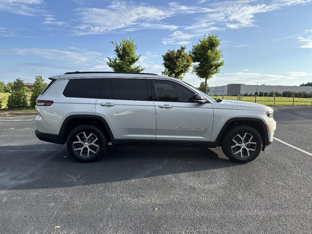 used 2024 Jeep Grand Cherokee L car, priced at $37,971