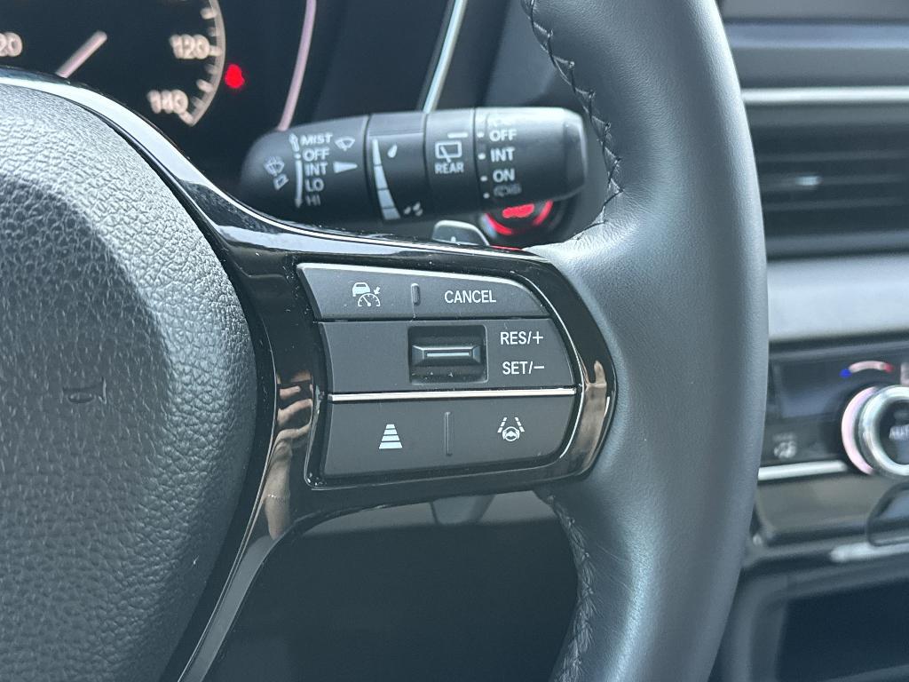 used 2025 Honda Pilot car, priced at $45,416