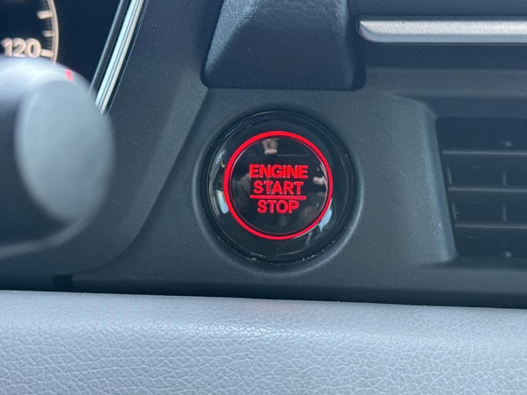 used 2025 Honda Pilot car, priced at $45,416