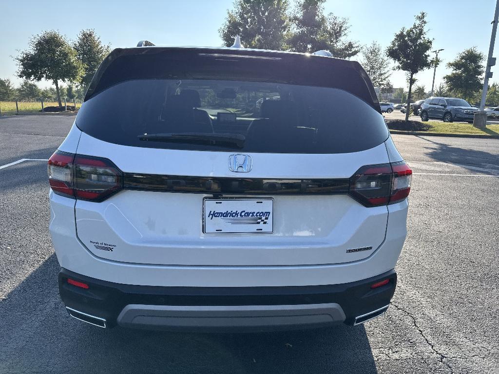 used 2025 Honda Pilot car, priced at $45,416