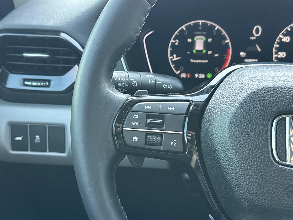 used 2025 Honda Pilot car, priced at $45,416