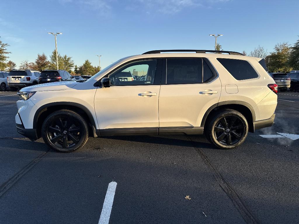 new 2025 Honda Pilot car, priced at $56,530