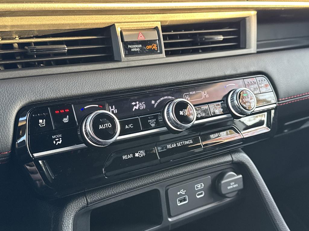 new 2025 Honda Pilot car, priced at $56,530