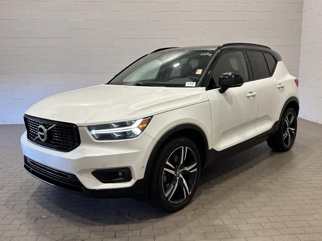 used 2019 Volvo XC40 car, priced at $18,725