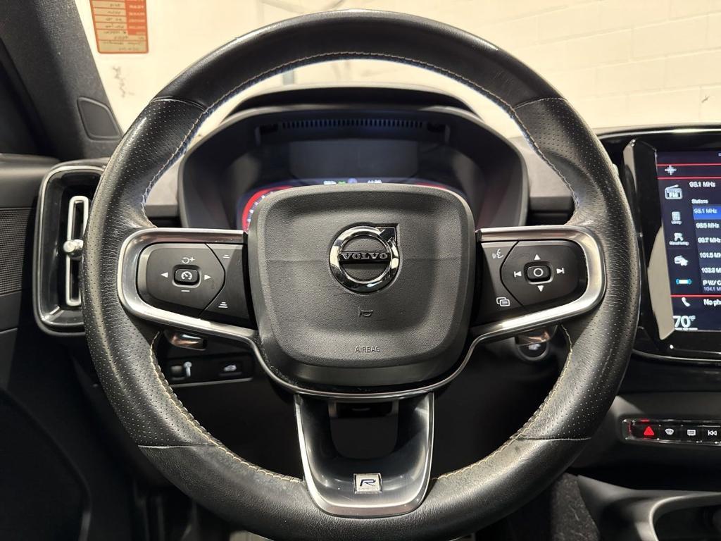 used 2019 Volvo XC40 car, priced at $18,725