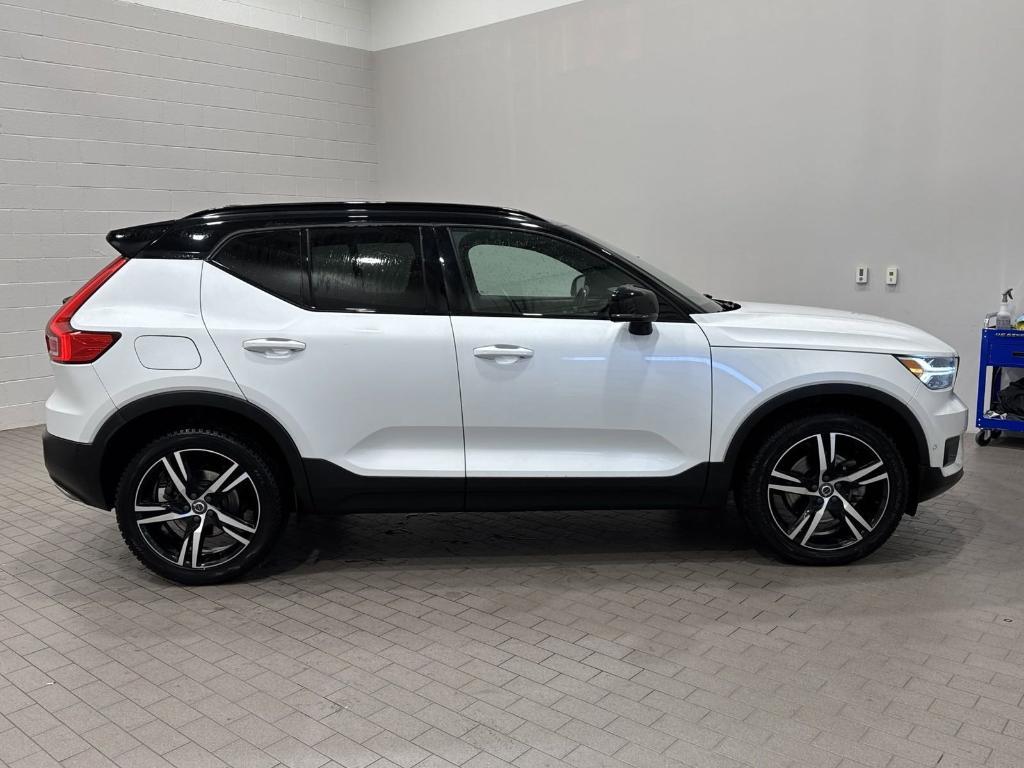 used 2019 Volvo XC40 car, priced at $18,725