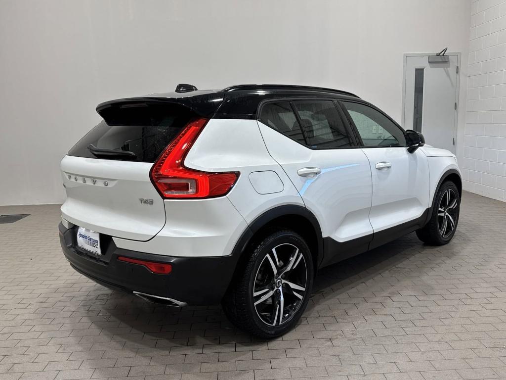 used 2019 Volvo XC40 car, priced at $18,725