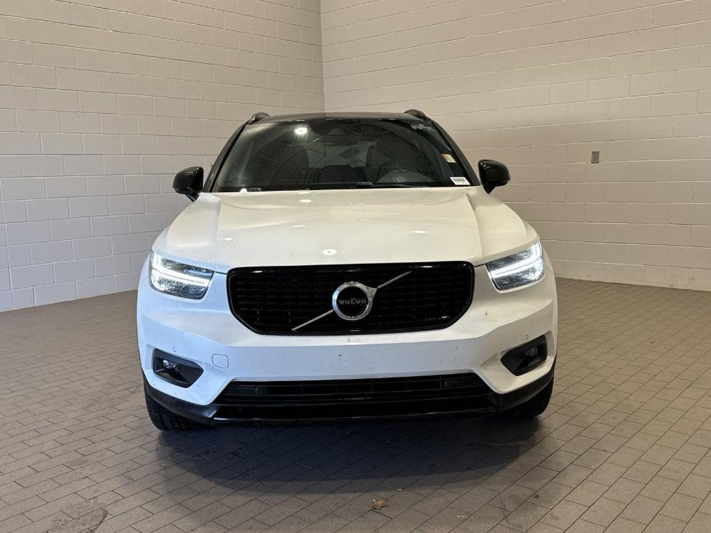 used 2019 Volvo XC40 car, priced at $18,725