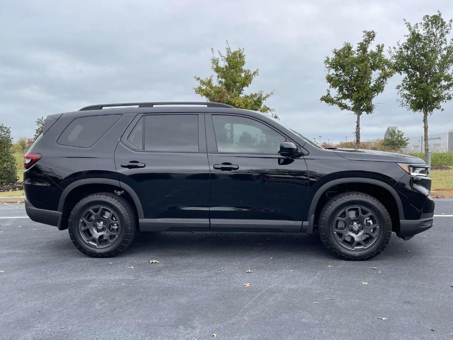 new 2025 Honda Pilot car, priced at $48,763