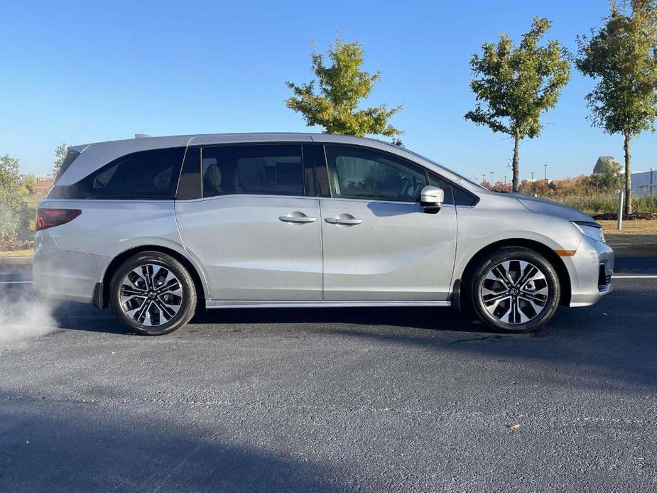 new 2025 Honda Odyssey car, priced at $52,275