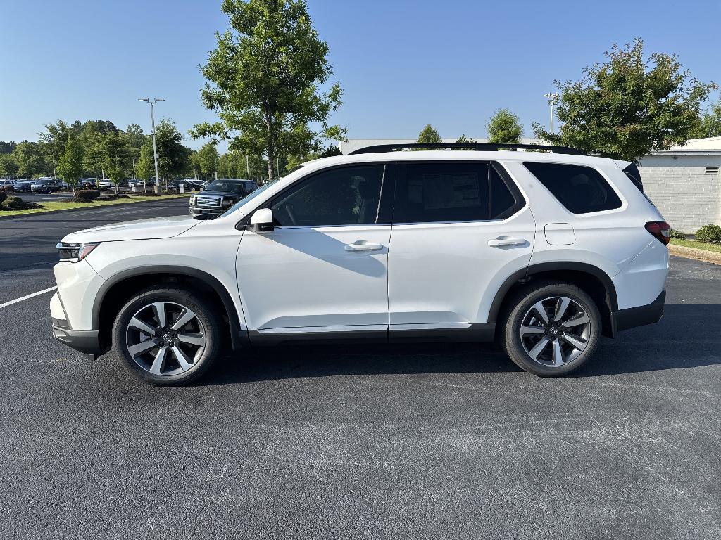 new 2025 Honda Pilot car, priced at $46,446