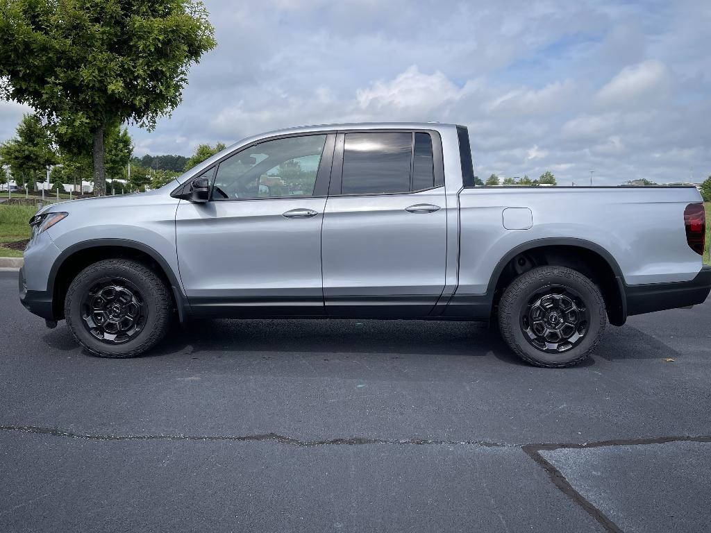 new 2025 Honda Ridgeline car, priced at $45,865