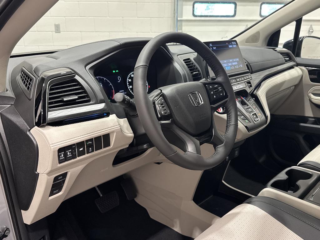 new 2025 Honda Odyssey car, priced at $49,341