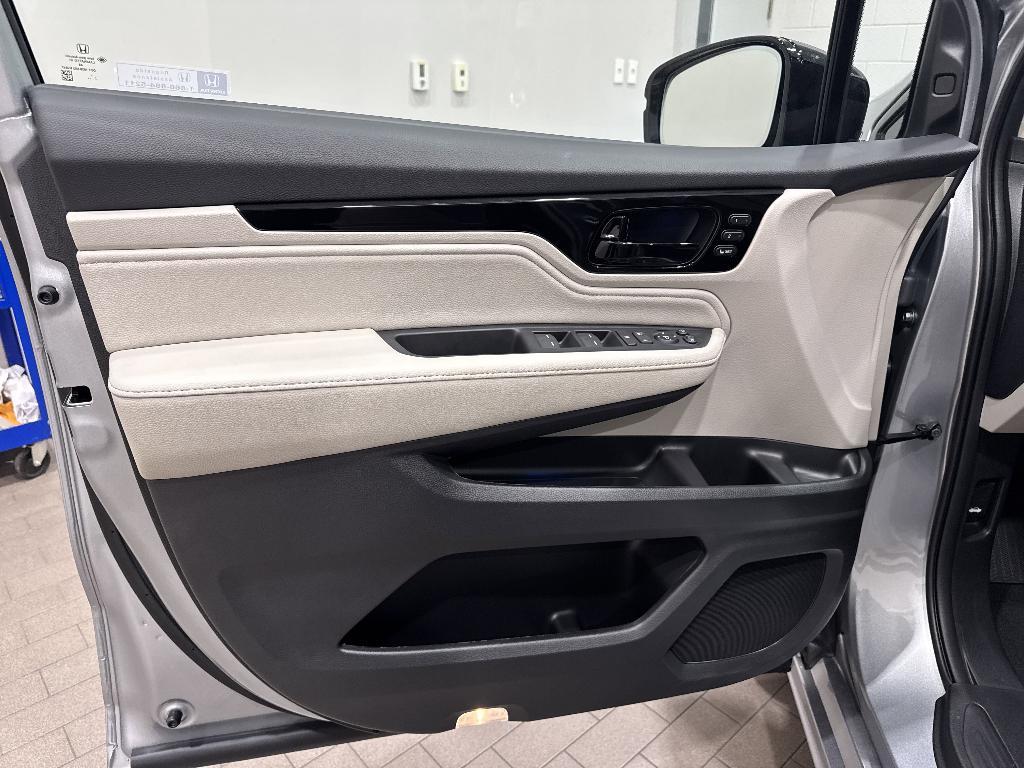 new 2025 Honda Odyssey car, priced at $49,341