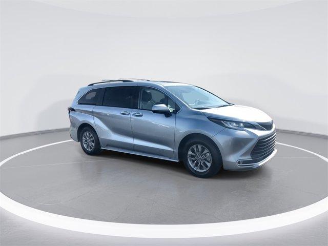 used 2023 Toyota Sienna car, priced at $39,980