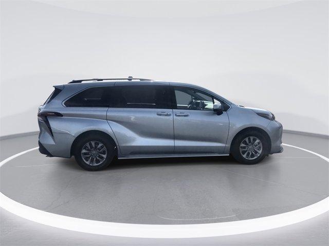 used 2023 Toyota Sienna car, priced at $39,980