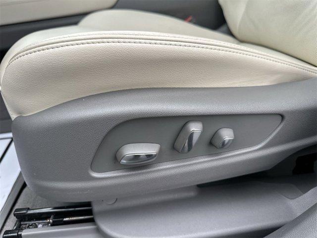 used 2024 Cadillac XT6 car, priced at $45,996