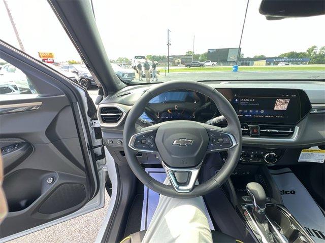 new 2025 Chevrolet TrailBlazer car, priced at $32,330