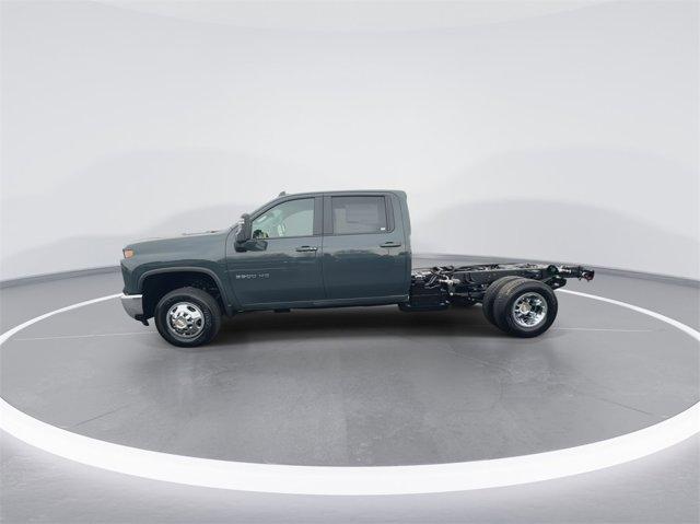 new 2025 Chevrolet Silverado 3500 car, priced at $68,900