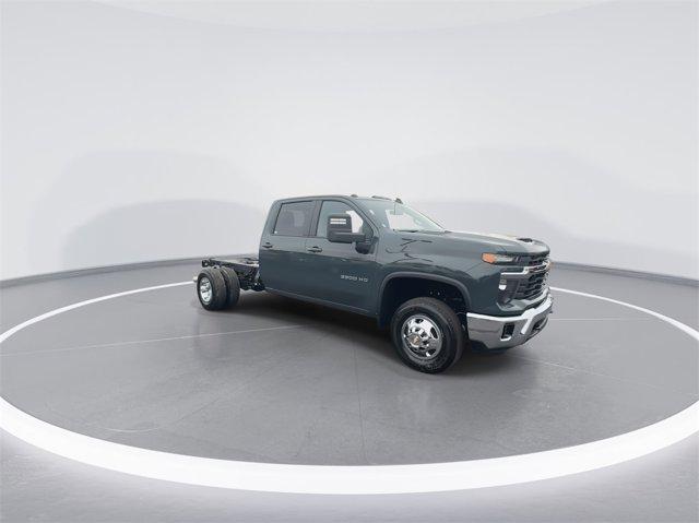 new 2025 Chevrolet Silverado 3500 car, priced at $68,900