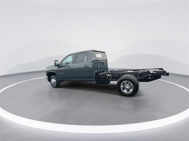 new 2025 Chevrolet Silverado 3500 car, priced at $68,900