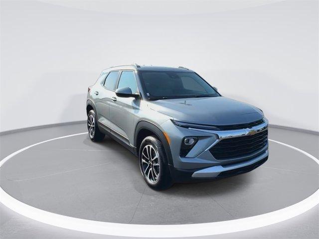 new 2025 Chevrolet TrailBlazer car, priced at $28,085