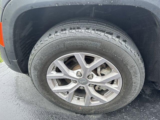 used 2022 Jeep Grand Cherokee car, priced at $29,997