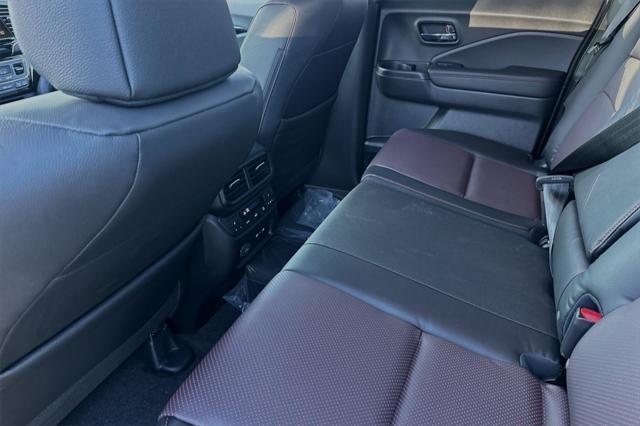 new 2025 Honda Ridgeline car, priced at $48,200