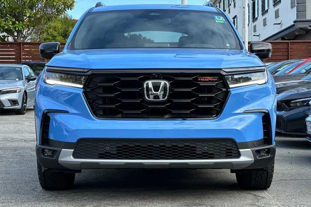 new 2025 Honda Pilot car, priced at $51,250