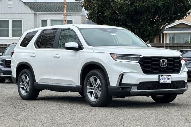 new 2025 Honda Pilot car, priced at $47,900