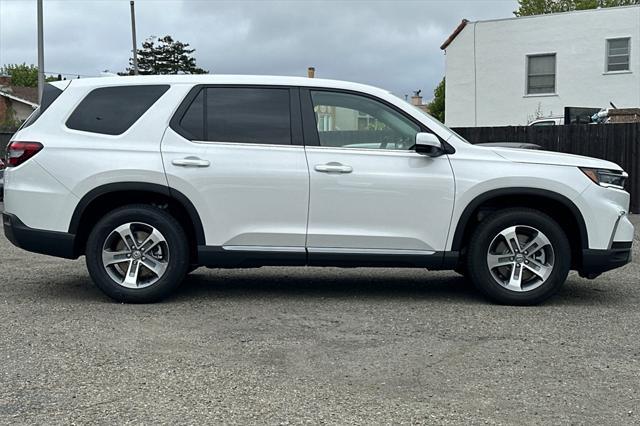 new 2025 Honda Pilot car, priced at $47,900