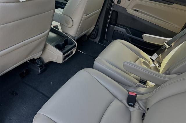 new 2024 Honda Odyssey car, priced at $47,350