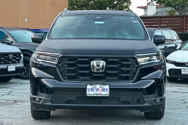 new 2025 Honda Pilot car, priced at $43,695