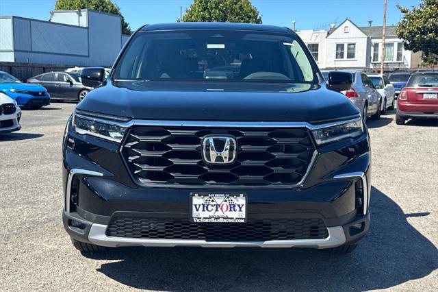 new 2025 Honda Pilot car, priced at $47,050