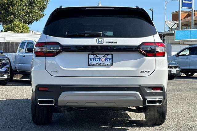 new 2025 Honda Pilot car, priced at $54,985