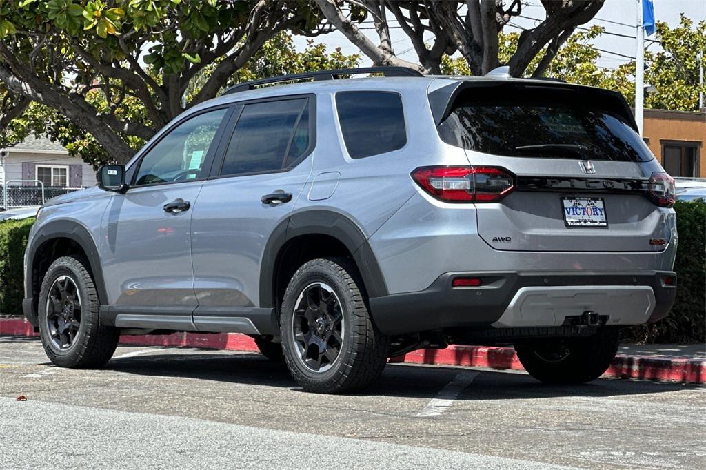 new 2025 Honda Pilot car, priced at $50,850
