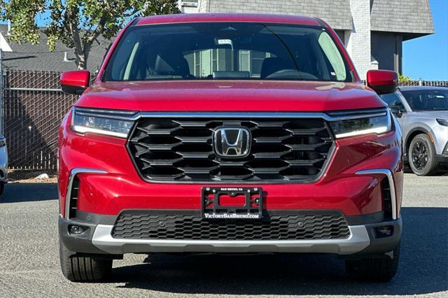 new 2025 Honda Pilot car, priced at $45,780