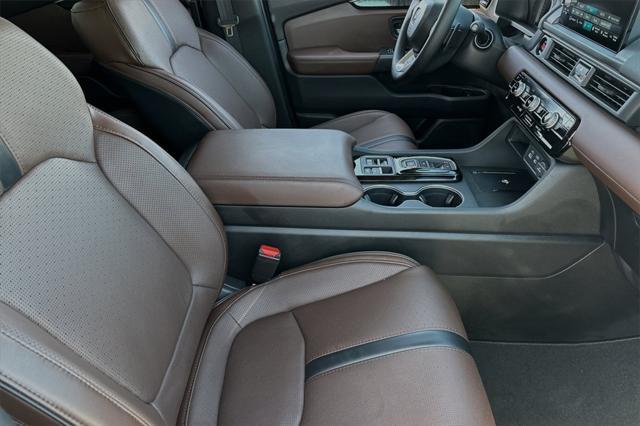 new 2025 Honda Pilot car, priced at $54,530
