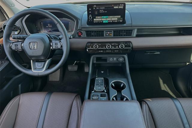 new 2025 Honda Pilot car, priced at $54,530