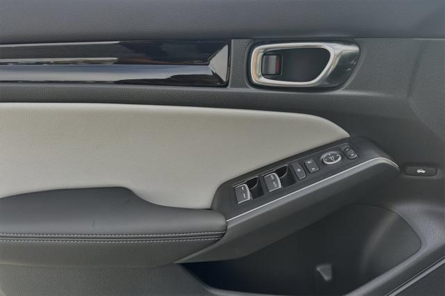 new 2025 Honda Civic Hybrid car, priced at $33,100