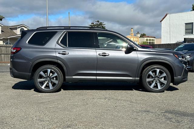 new 2025 Honda Pilot car, priced at $56,250