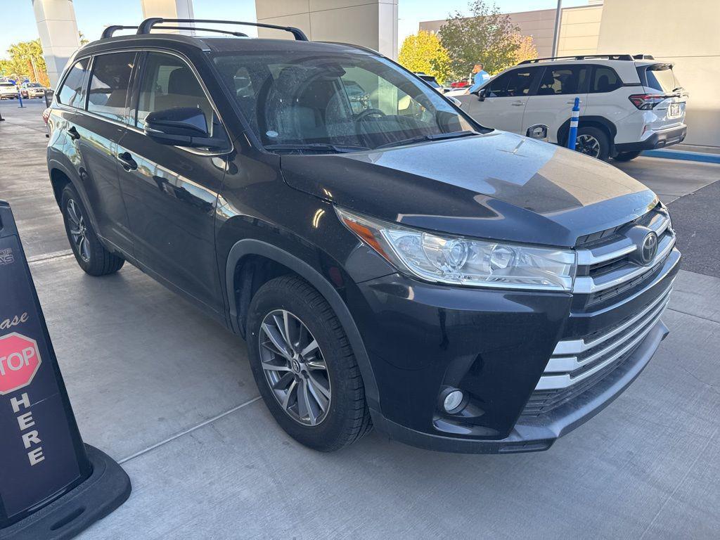 used 2018 Toyota Highlander car, priced at $25,406