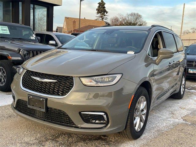 used 2022 Chrysler Pacifica car, priced at $27,900